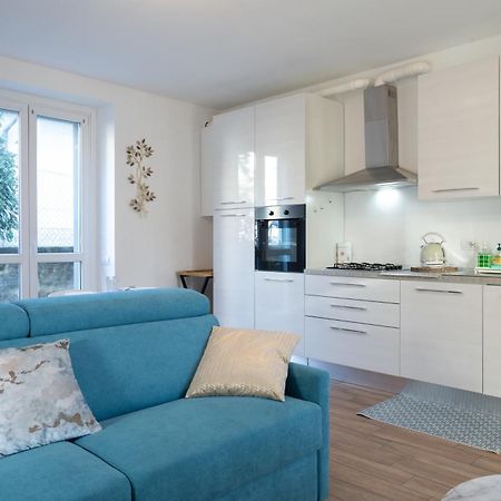 Lora Rose Suite ,Free Parking, Self Check In,2 Como Exterior foto