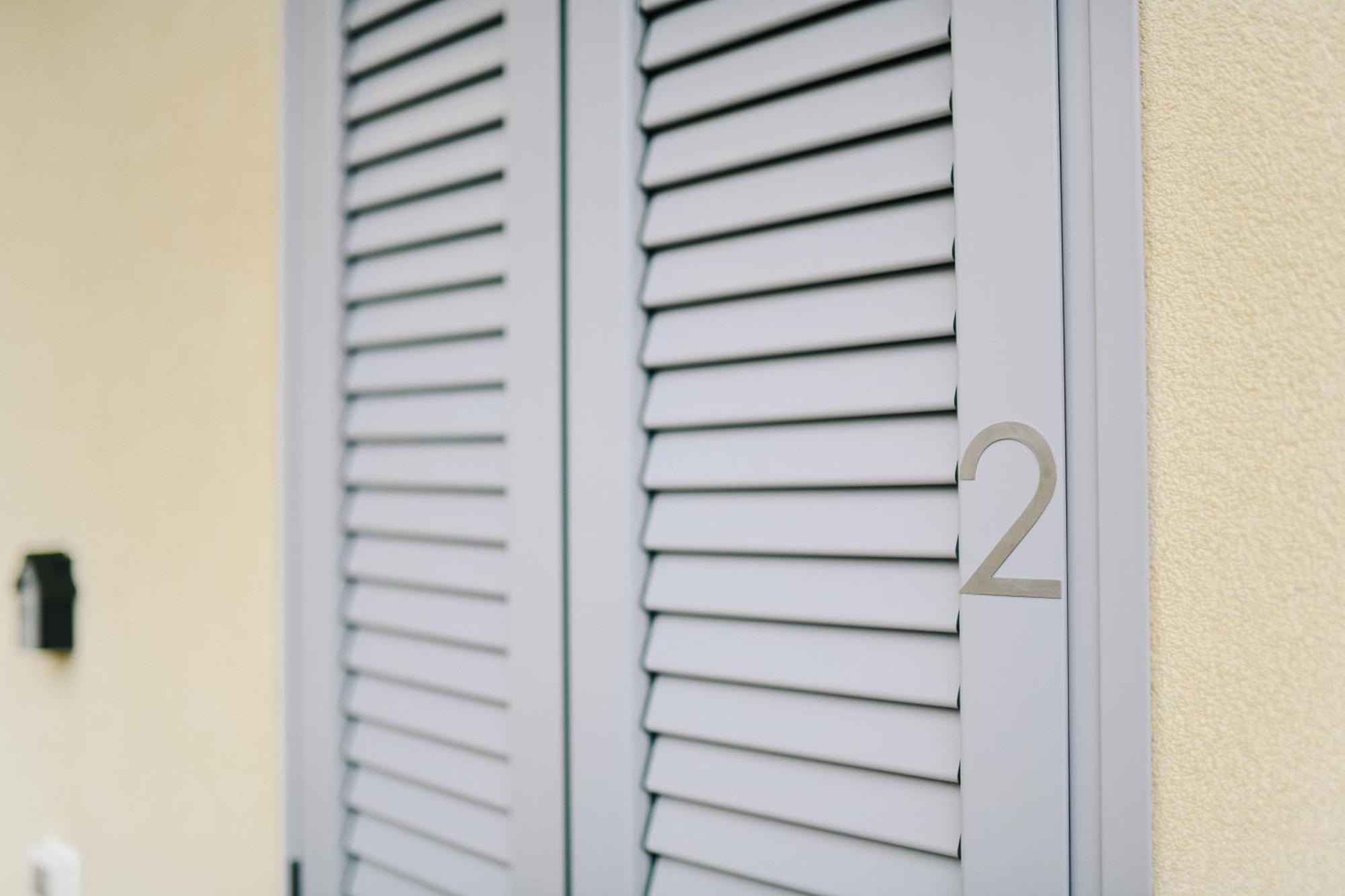 Lora Rose Suite ,Free Parking, Self Check In,2 Como Exterior foto