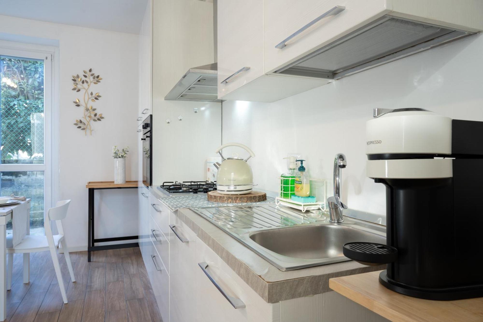 Lora Rose Suite ,Free Parking, Self Check In,2 Como Exterior foto